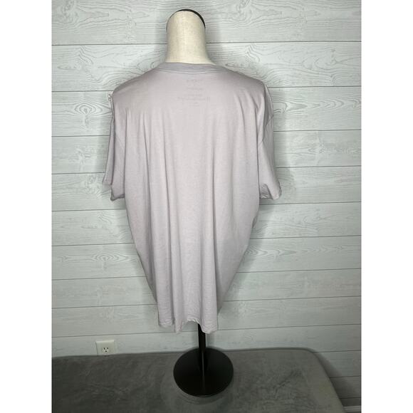 Torrid lavender relaxed fit crew T-shirt with crescent moon graphic Size 1(1X) - Picture 3 of 6